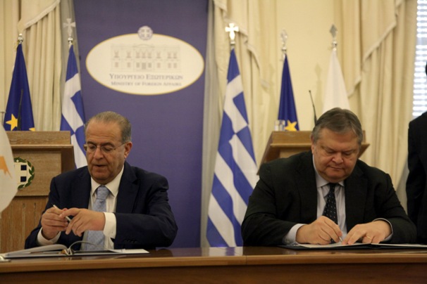 Ελληνοκυπριακή συνεργασία στην Έρευνα υπέγραψαν Βενιζέλος-Κασουλίδης