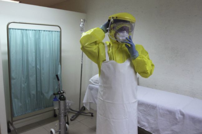Ο ιός Έμπολα μπορεί να ζει στο σπέρμα των ασθενών