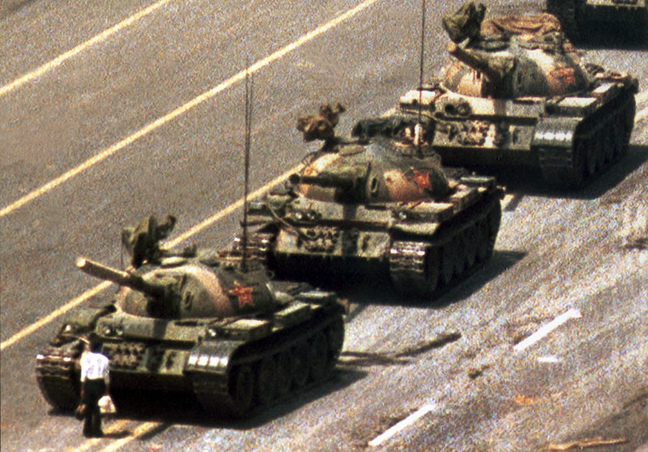  Ο «Tank Man» της Πλατείας Τιενανμέν (1989)