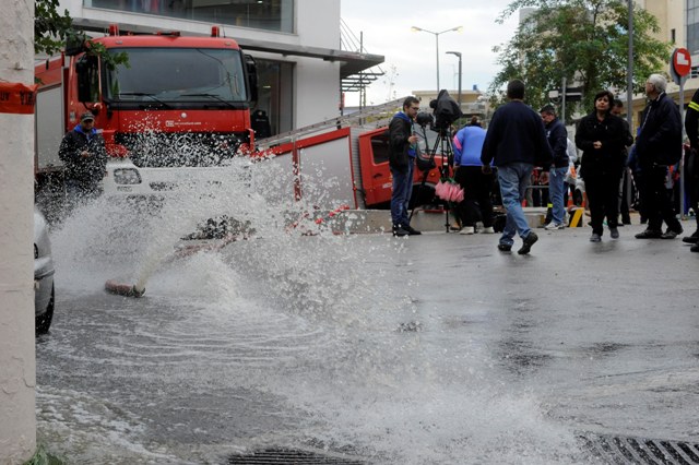 Επίδομα 586,94 ευρώ ανά νοικοκυριό για τους πλημμυροπαθείς της Αττικής