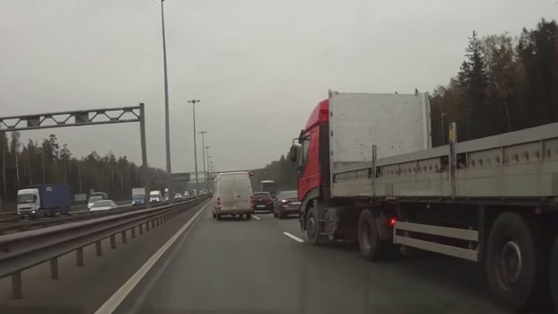 Επική οδήγηση από ρώσο φορτηγατζή