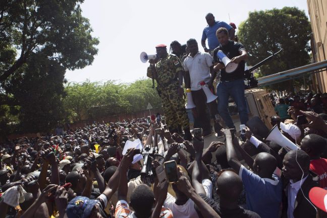 Προθεσμία μέχρι αύριο για το σχηματισμό κυβέρνησης στην Μπουρκίνα Φάσο