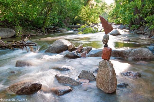 Καλύτερα να μην παίξετε Jenga με αυτό τον τύπο