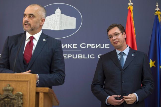 «Ευκαιρία για να βελτιωθούν οι σχέσεις Αλβανίας- Σερβίας»
