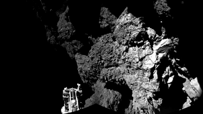 Οργανικά μόρια στην επιφάνεια του κομήτη εντόπισε το Philae