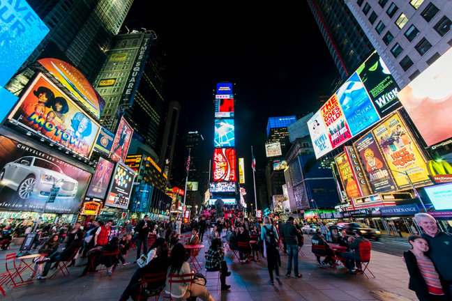 Τα 20 πιο διάσημα τουριστικά αξιοθέατα Times Square