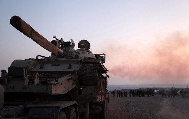 Οι ιρακινές δυνάμεις πολεμούν μαχητές του Ισλαμικού Κράτους
