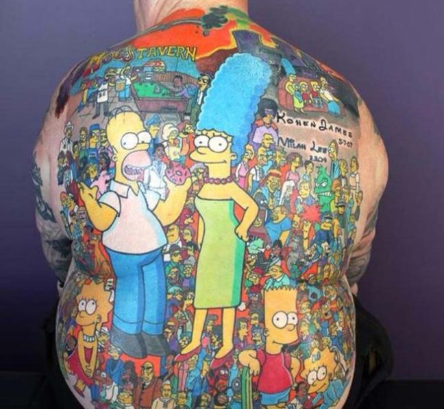 Ο φανατικός οπαδός των «Simpsons» με τα 203 τατουάζ!