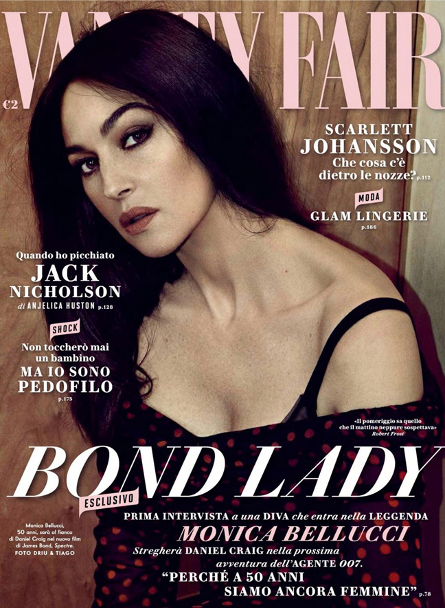 Ένα Bond Girl ποζάρει στο Vanity Fair