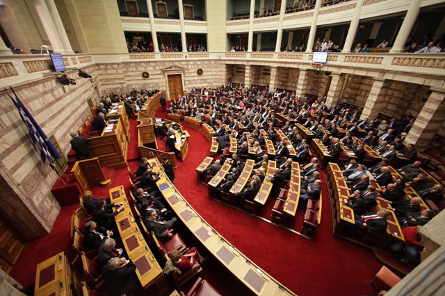 Οι ΑΝΕΛ παρέδωσαν στο ΣΥΡΙΖΑ πρόταση για εξεταστική για το μνημόνιο