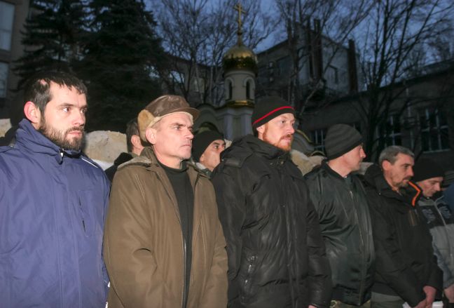 Κίεβο και αυτονομιστές συνεχίζουν την ανταλλαγή κρατουμένων