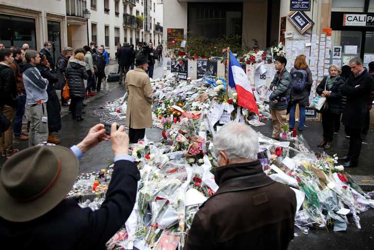 «Ξεψαχνίζουν» τους συγγενείς των δραστών της επίθεσης στη Charlie Hebdo