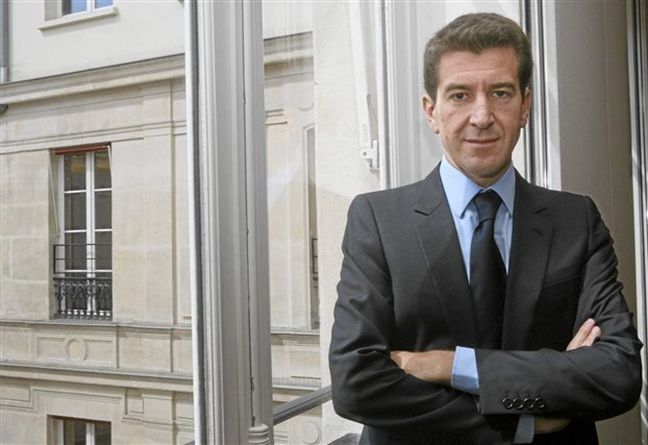 «Κούρεμα» 50% στο χρέος του επίσημου τομέα προτείνει Γάλλος τραπεζίτης