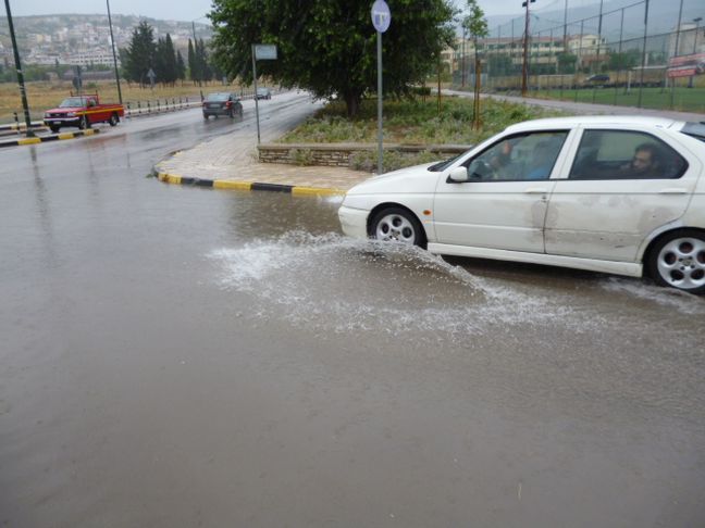 Πλημμύρες και κατολισθήσεις στη Βόρεια Ελλάδα