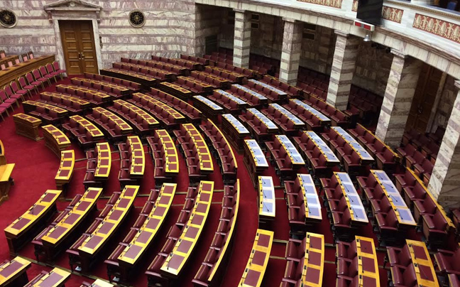 Έλεγχο στα οικονομικά των βουλευτών ζητά ο Κωνσταντινόπουλος