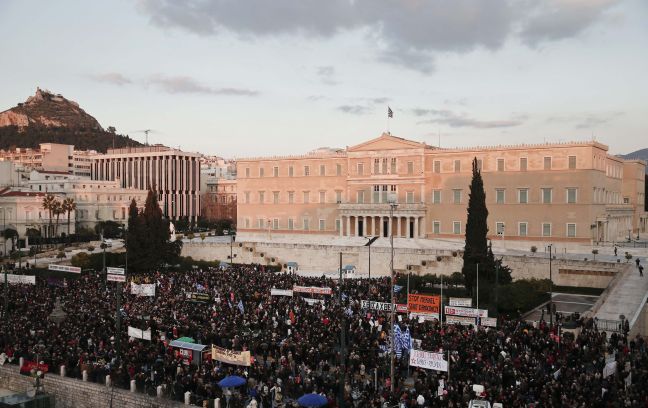 Νέο μεγάλο συλλαλητήριο στο Σύνταγμα υπέρ της κυβέρνησης