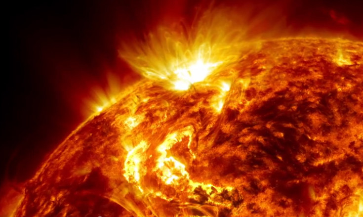 Ο πυρήνας του Ήλιου περιστρέφεται τέσσερις φορές ταχύτερα από την επιφάνειά του