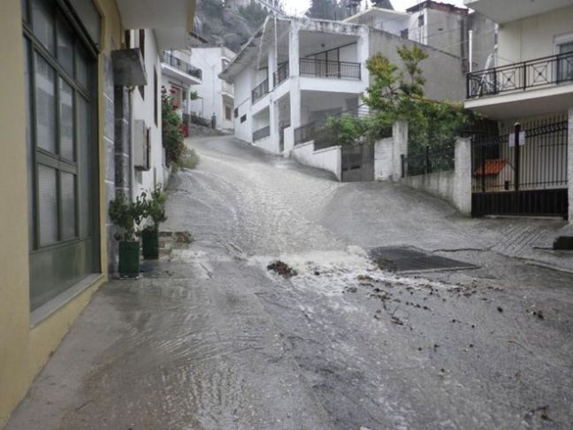 Επιδεινώνεται η κατάσταση με τις πλημμύρες στο νομό Σερρών