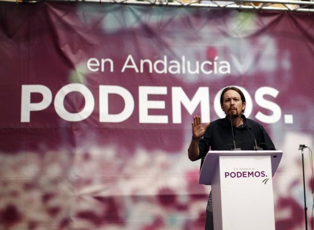 Στην τρίτη θέση οι «Podemos»