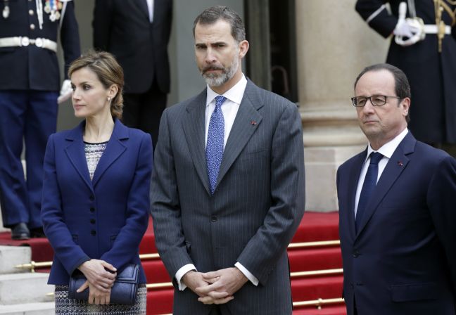 Διεκόπη η επίσημη επίσκεψη του βασιλιά της Ισπανίας στο Παρίσι