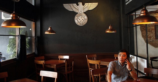 Καφετέρια με θέμα το ναζισμό στην Ινδονησία!