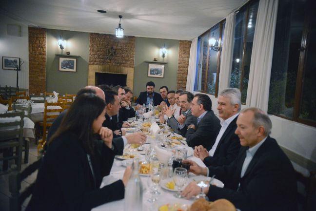 Το δείπνο Σαμαρά με τους νέους βουλευτές της ΝΔ