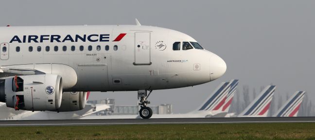 Λάθος συναγερμός για τα δύο γαλλικά αεροσκάφη που έκαναν αναγκαστική προσγείωση
