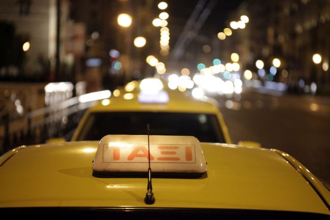Οδηγοί ταξί στο στόχαστρο σπείρας νεαρών ληστών