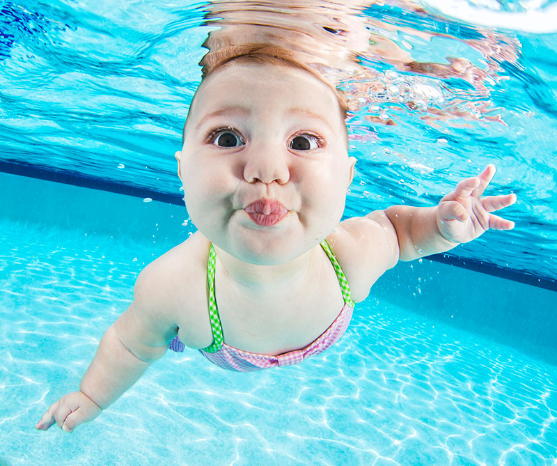 Μωρά κάτω από το νερό