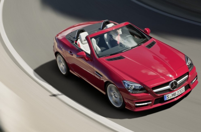 Μικρή ανανέωση για τη Mercedes SLK