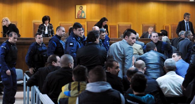 Η ΕΣΗΕΑ καταδικάζει τη δημοσιοποίηση των μαρτύρων στη δίκη της Χρυσής Αυγής