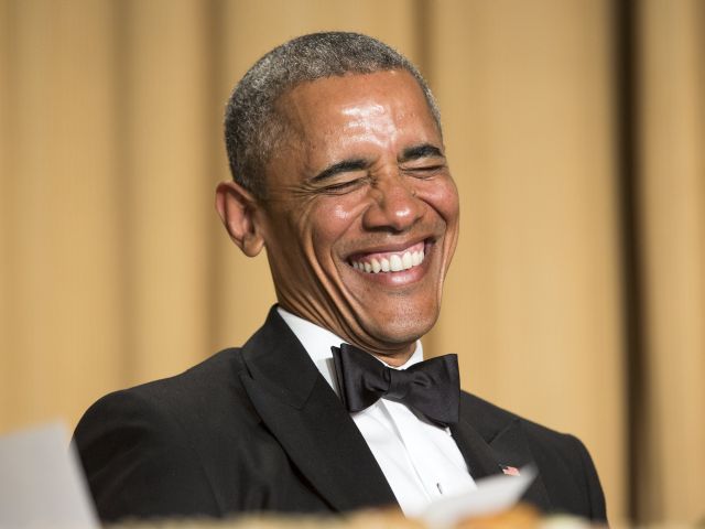 Σπόντες Ομπάμα και γέλια στο δείπνο των ανταποκριτών του Λευκού Οίκου