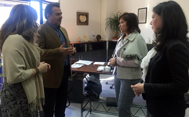 Εθελοντική προσφορά στο Κοινωνικό Παντοπωλείο του δήμου Αχαρνών   Υγεία