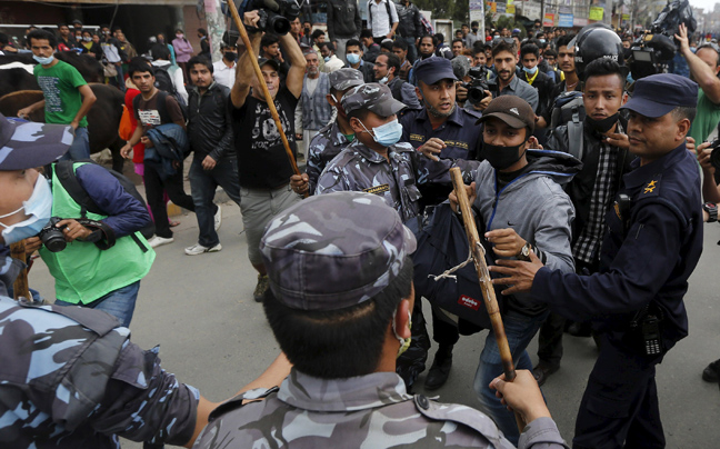 Οργή και αγανάκτηση στο Νεπάλ κατά της κυβέρνησης
