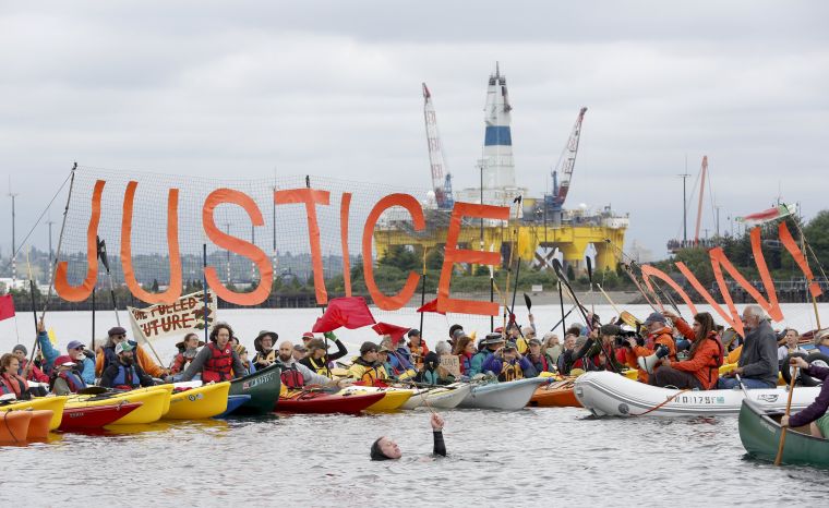 Πλωτή διαδήλωση κατά της Shell στο Σιάτλ