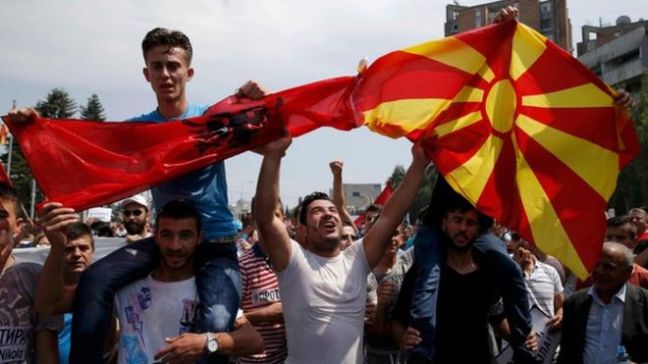Μεγάλη αντικυβερνητική συγκέντρωση στα Σκόπια