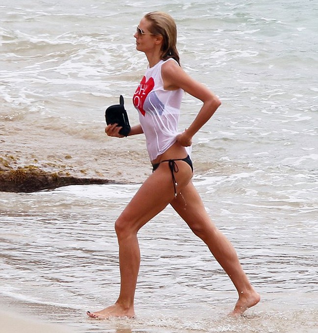 Η Heidi Klum γιορτάζει τον έρωτά της εντός θαλάσσης (photos)