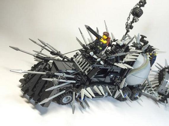 Η lego εκδοχή των οχημάτων του Mad Max