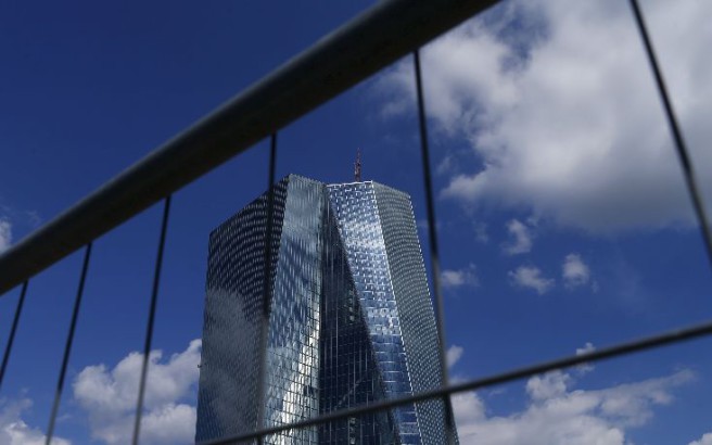 The headquarters of the European Central Bank (ECB) is pictured in Frankfurt, Germany, June 28, 2015. The European Central Bank can no longer give emergency liquidity to Greek banks due to the breakdown of talks between Athens and its creditors and doubts over Greece remaining in the euro, former ECB board member Lorenzo Bini Smaghi said in remarks published on Sunday. REUTERS/Ralph Orlowski