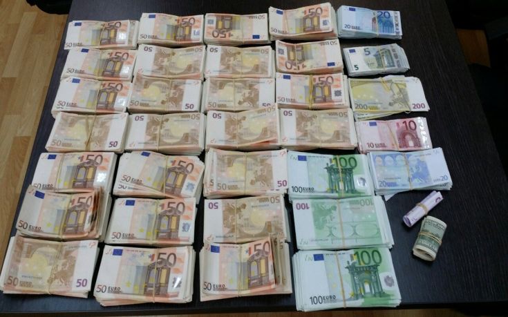 Συναλλαγές 819,9 εκατ. ευρώ έχουν εγκριθεί ως τώρα παρά τα capital controls
