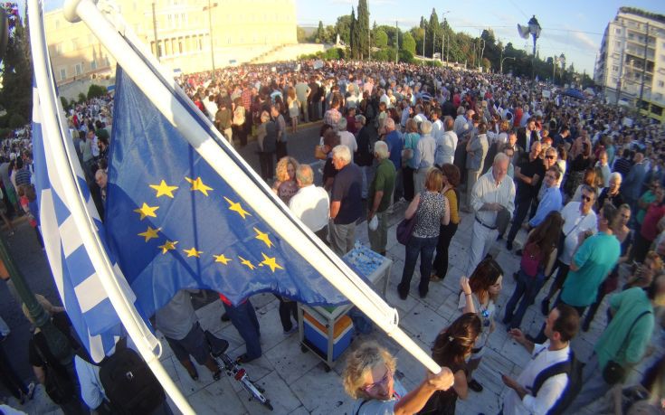 «Η αξιοπρέπεια των Ελλήνων διασφαλίζεται μόνο μέσα στην Ευρώπη και το Ευρώ»