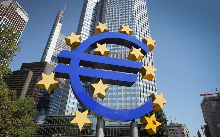 Η ΕΚΤ επιμένει στην πολύ χαλαρή νομισματική πολιτική της