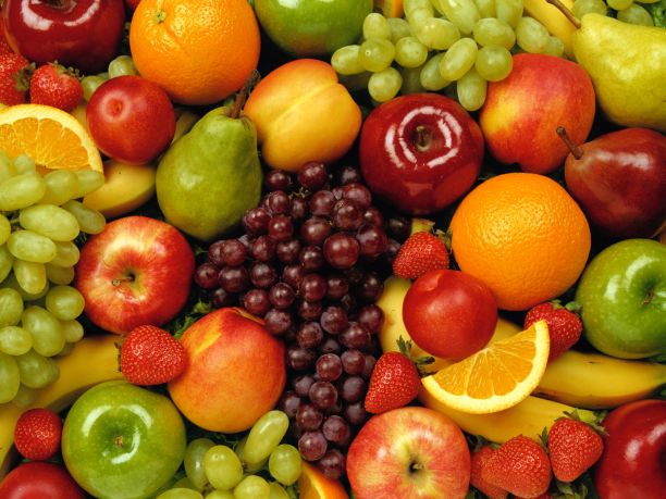 Λεκέδες από φρούτα: Τρεις τρόποι να απαλλαγείτε