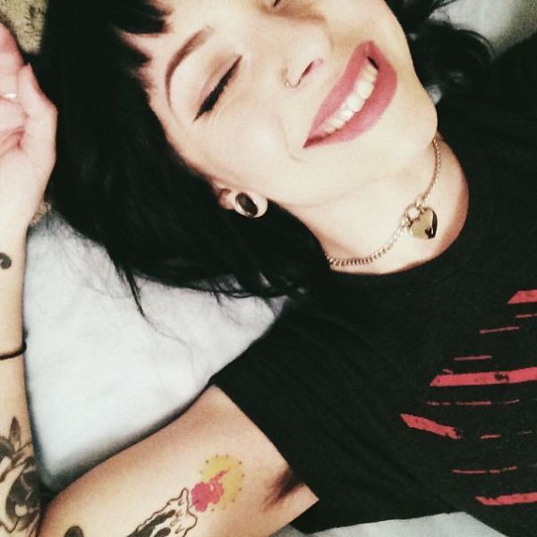 hairy_female_armpits_are_the_latest_instagram_sensation_640_04 hairy_female_armpits_are_the_latest_instagram_sensation_640_04