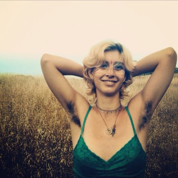 hairy_female_armpits_are_the_latest_instagram_sensation_640_20 hairy_female_armpits_are_the_latest_instagram_sensation_640_20