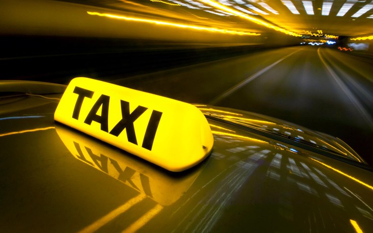 Λήστευε οδηγούς ταξί με την απειλή σύριγγας ή taser