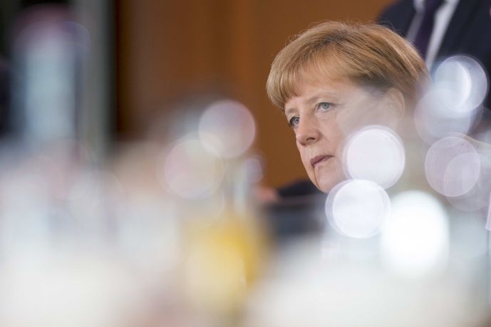 Η πλειονότητα των Γερμανών διαφωνεί με τους χειρισμούς Μέρκελ στη προσφυγική κρίση