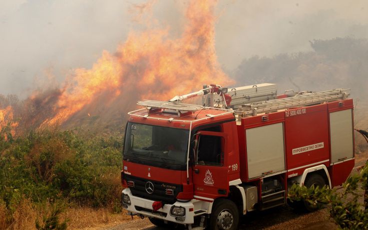 Υπό μερικό έλεγχο η πυρκαγιά στην Κρήτη