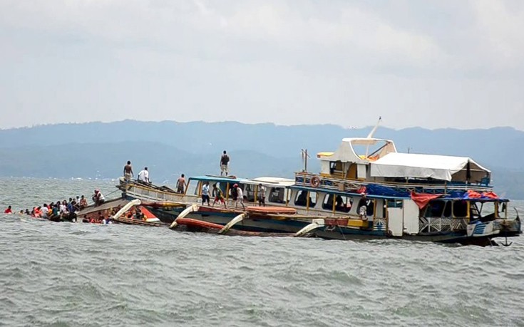 Οι Φιλιππίνες θρηνούν τα θύματα του ναυαγίου