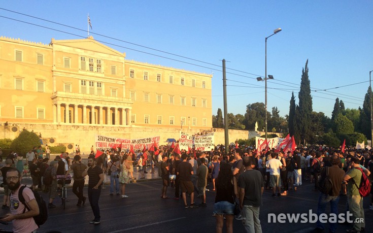 Συγκεντρώσεις στο κέντρο της Αθήνας ενάντια στο νέο μνημόνιο